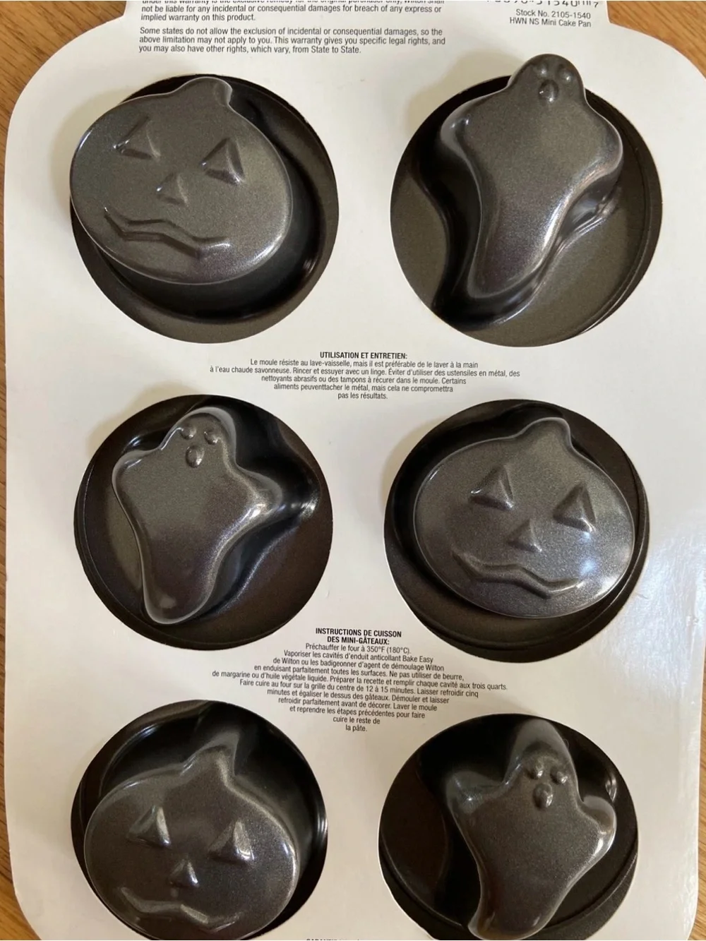 Wilton Halloween Mini Cake Pan Orange and Black Ghost & Pumpkin Molds